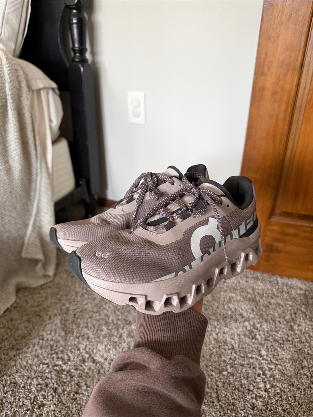 On Cloud Running Shoes (Taupe)